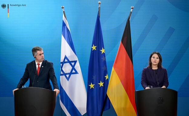 שר החוץ אלי כהן בפגישה בברלין עם שרת החוץ הכרמנית (צילום: רויטרס)