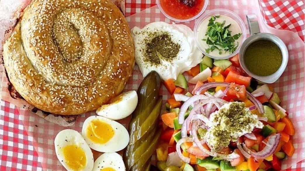 ארוחת בורקס טורקי, אלגרה ולאון ארוחת בורקס טורקי, אלגרה ולאון