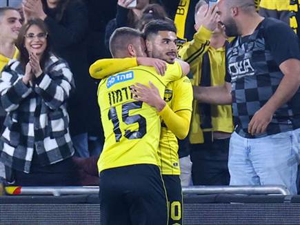 זה התחיל טוב עם שער יפהפה של בר כהן (צילום: דני מרון)