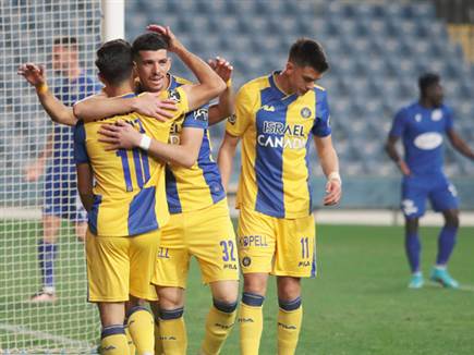 הצהובים עלו ליתרון מהיר מרגלי דן ביטון (אלן שיבר)