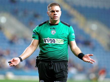 משחק שקט שלו. בן אברהם (אלן שיבר)