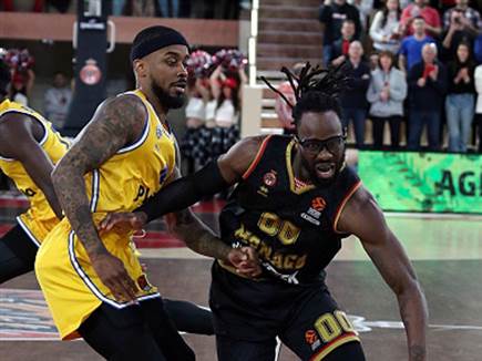 ככל שהמשחק התפתח, מכבי חזרה (getty)