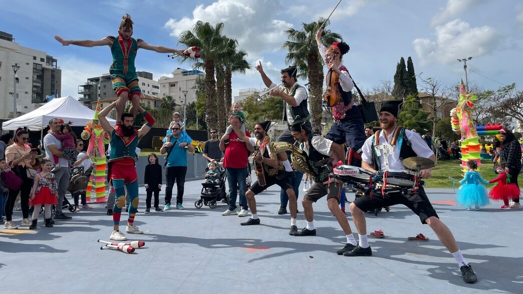 חגיגות פורים ברחובות חגיגות פורים ברחובות