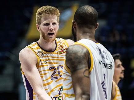 ערב נהדר שלו. דלטון (עודד קרני)