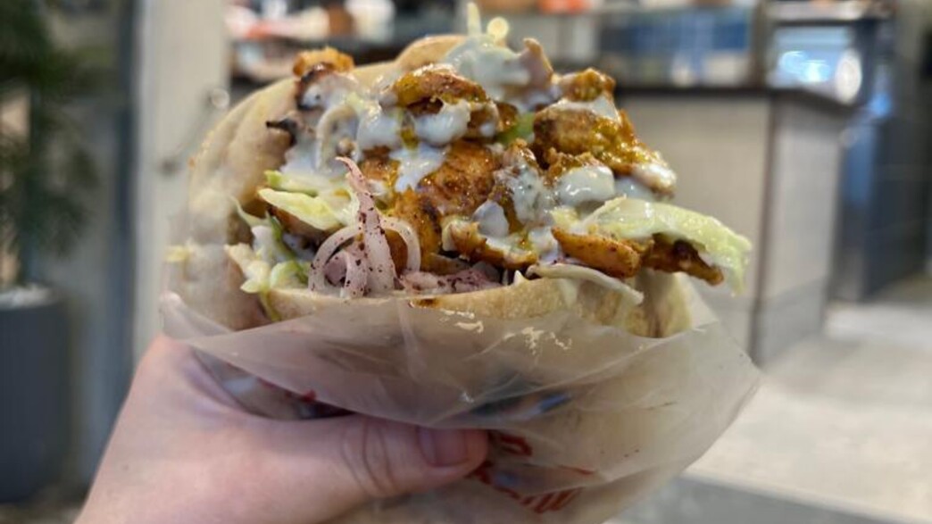 קונגרס בזל. פיתה מעולה ואפילו לא כזאת מושחתת קונגרס בזל. פיתה מעולה ואפילו לא כזאת מושחתת