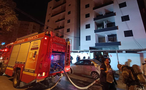 שרפה פרצה בדירה בתל אביב (צילום: כבאות והצלה)