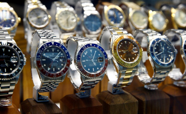 שעוני רולקס יד שנייה בחנות בציריך (צילום: רויטרס)