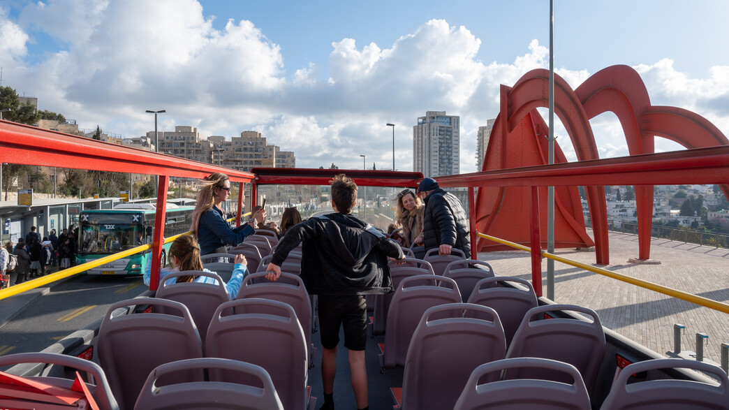 אוטובוס אדום גג (צילום: דנה חפצדי ירושלים שלי)