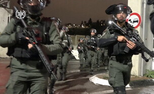 פעילות מעצרים שבוצעו הלילה במסגרת "פיצוח סוכן" (צילום: דוברות המשטרה)