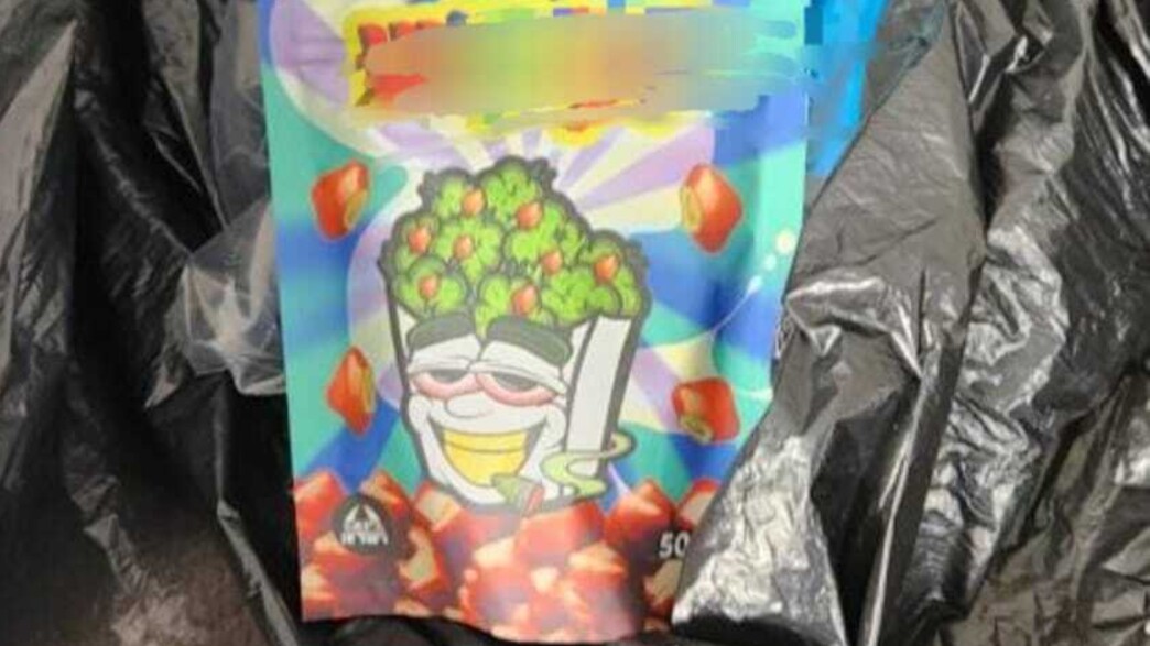 שקיות "הממתקים" בהן אותרו סמים (צילום: דוברות המשטרה)