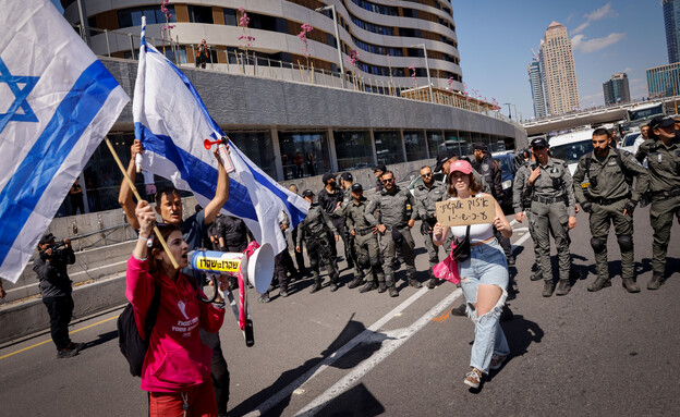 מחאות באיילון (צילום: אריק מרמור, פלאש 90)