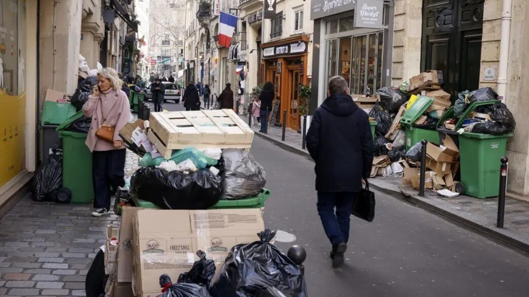 לכלוך וזבל ברחובות פריז