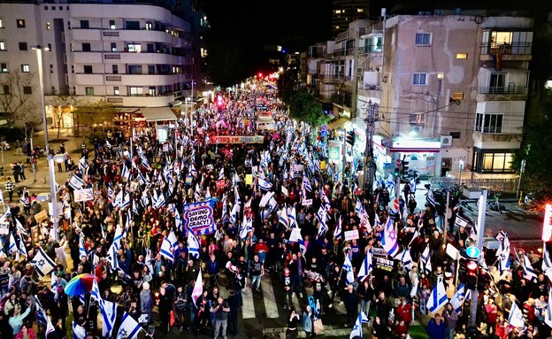 הפגנה נגד המהפכה המשפטית, תל אביב (צילום: עמיר טרקל)