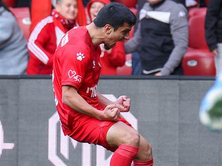 גם סולימנוב כבש, אך לצערו חגג מוקדם מדי, כי השער נפסל (דני מרון)