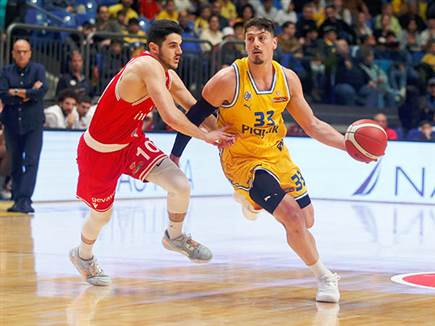 וברחו לניצחון שישי רצוף (צילום: אלן שיבר)