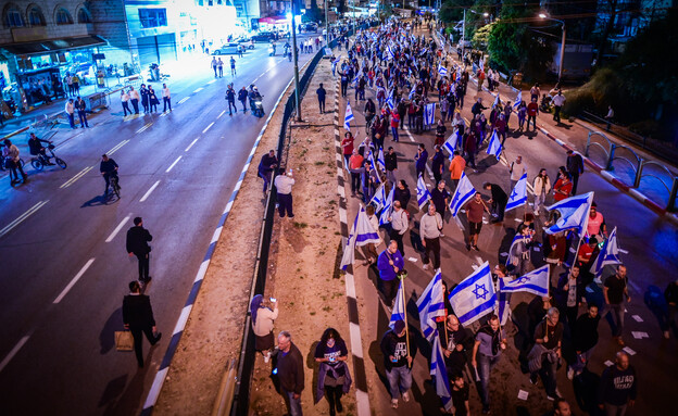 צעדת המפגינים לבני ברק (צילום: אבשלום ששוני, פלאש 90)