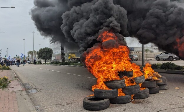 מחאה בנמל אשדוד (צילום: n12)