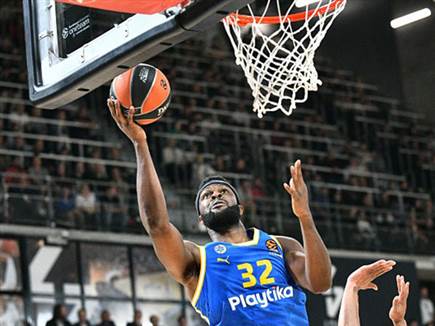 ניבו מתחת לסלים (GETTY)