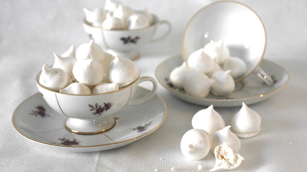 עוגיות מרנג לימון וג'ינג'ר כשרות לפסח עוגיות מרנג לימון וג'ינג'ר כשרות לפסח