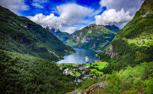 Geirangerfjord, Norway (צילום: Andrei Armiagov, shutterstock)
