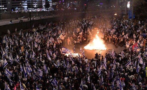 מחאת ענק בתל אביב (צילום: פלאש 90)