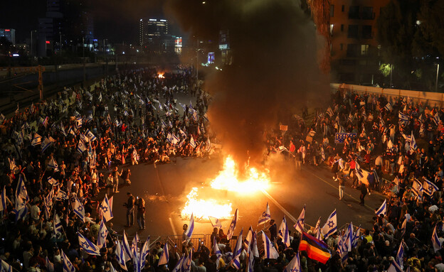 מחאת ענק בתל אביב (צילום: reuters)