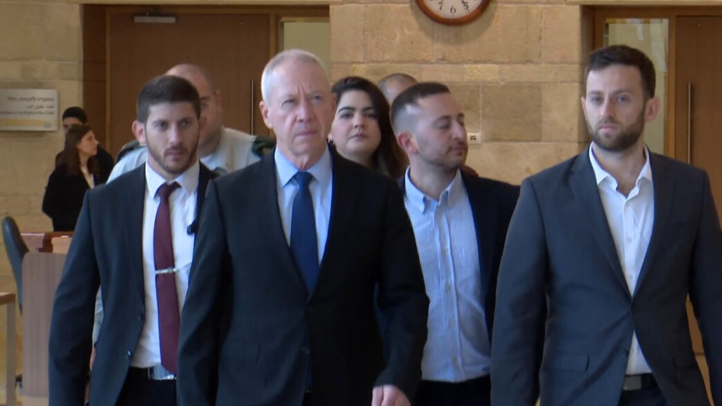 יואב גלנט מגיע לועדת חוץ וביטחון