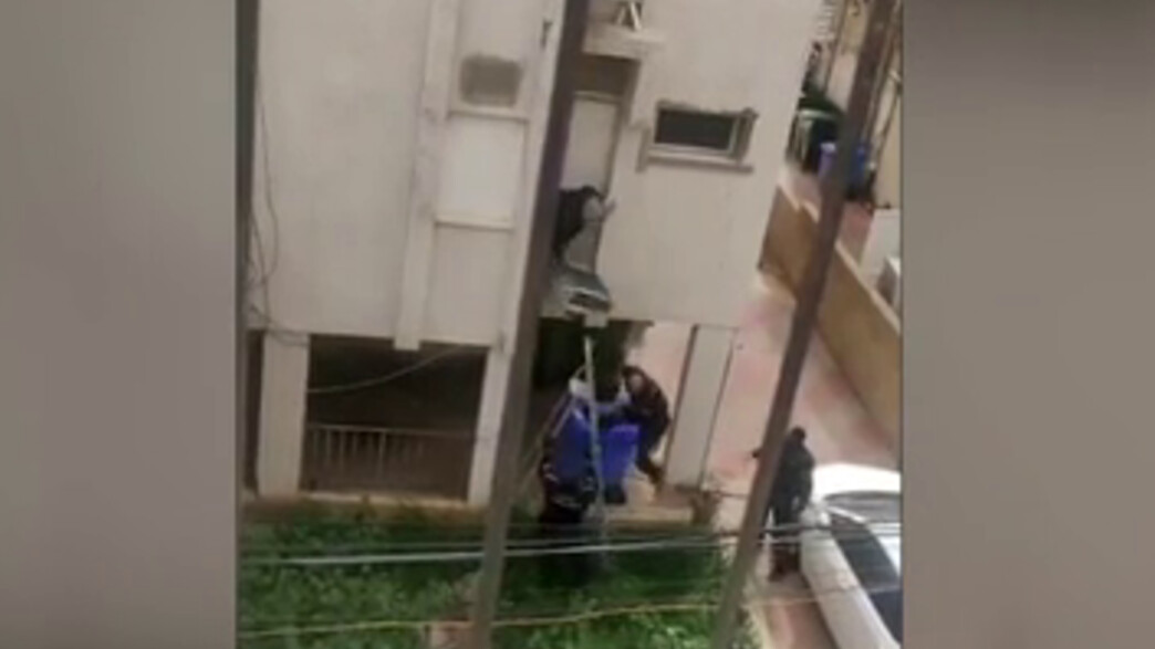 פורץ נתפס בזמן המעשה פורץ נתפס בזמן המעשה