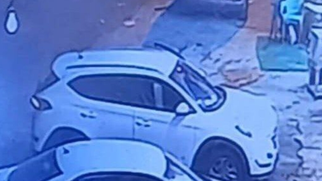 פלסטיני השתלט על רכב ישראלי ובו 2 ילדים פלסטיני השתלט על רכב ישראלי ובו 2 ילדים