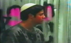 איתמר בן גביר בצעירותו (צילום: לפי סעיף 27 א', מתוך התוכנית "איך להרוס שעה", הטלוויזיה הקהילתית, 1994)