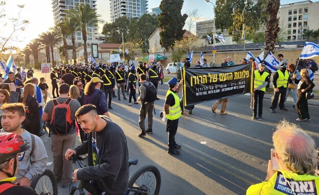 המחאה נגד המהפכה המשפטית, תל אביב