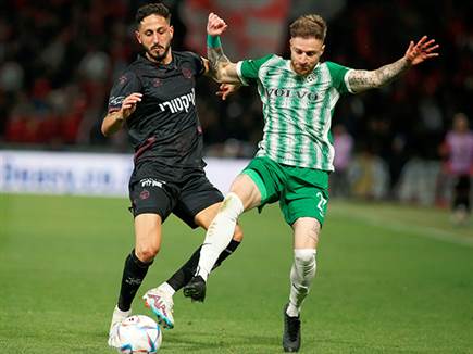 זה התחיל, כרגיל, עם מאבק (צילום: אלן שיבר)