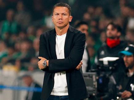 בכר סימן עוד &quot;וי&quot; (צילום: אלן שיבר)