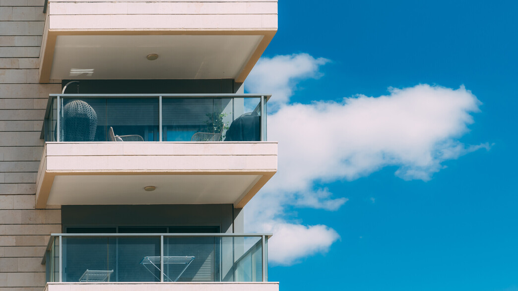 מרפסת, בניין