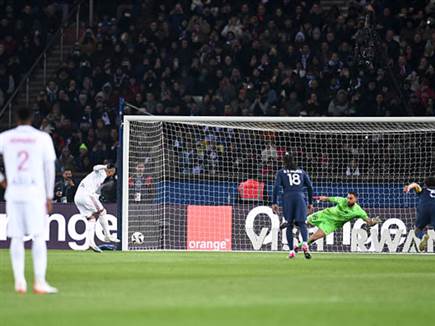 לקאזט אומנם החמיץ פנדל לפני ההפסדה (Getty)