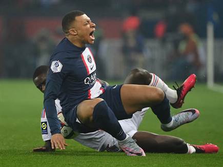 וגם אמבפה לא הצליח להתרומם (Getty)