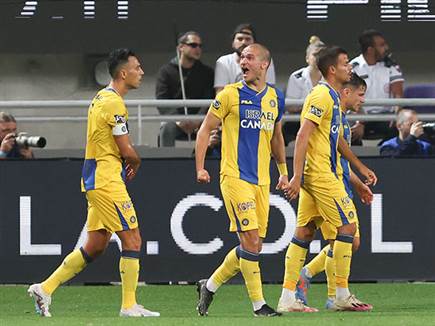 מכבי ת&quot;א הובילה (אלן שיבר)