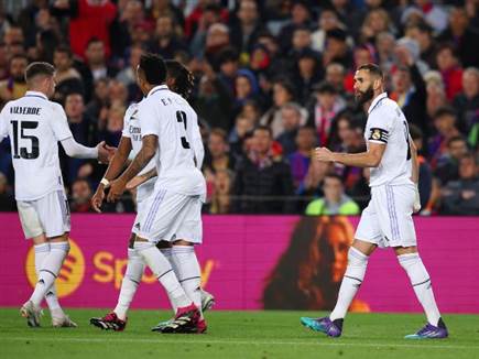 לקראת הסיום זה הפך לשלושער, הבלאנקוס בגמר (Getty)