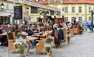מסעדה בפראג, צ'כיה (צילום: smereka, shutterstock)