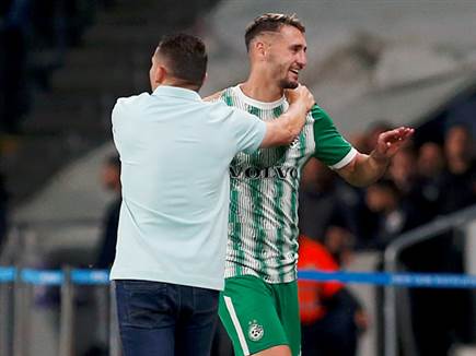 בכר ואצילי עם עוד צעד לתואר (אלן שיבר)