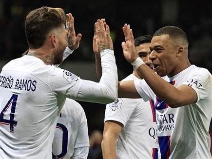 אמבפה מברך את ראמוס (Getty)