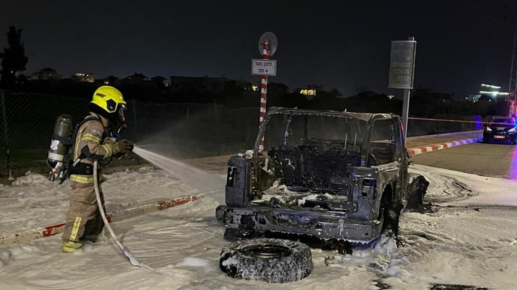 שני פצועים קשה בפיצוץ רכב בלוד