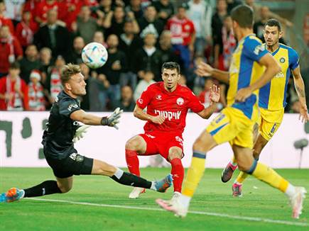 אלא שבצד השני הגיע שאפי (צילום: אלן שיבר)