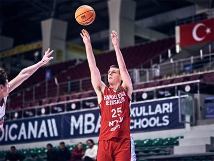 צפו בשידור (FIBA) (צילום: ספורט 5)