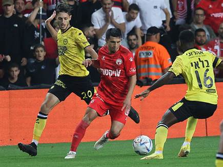 המשחק נותר בקצב גבוה לאורכו (ברני ארדוב)