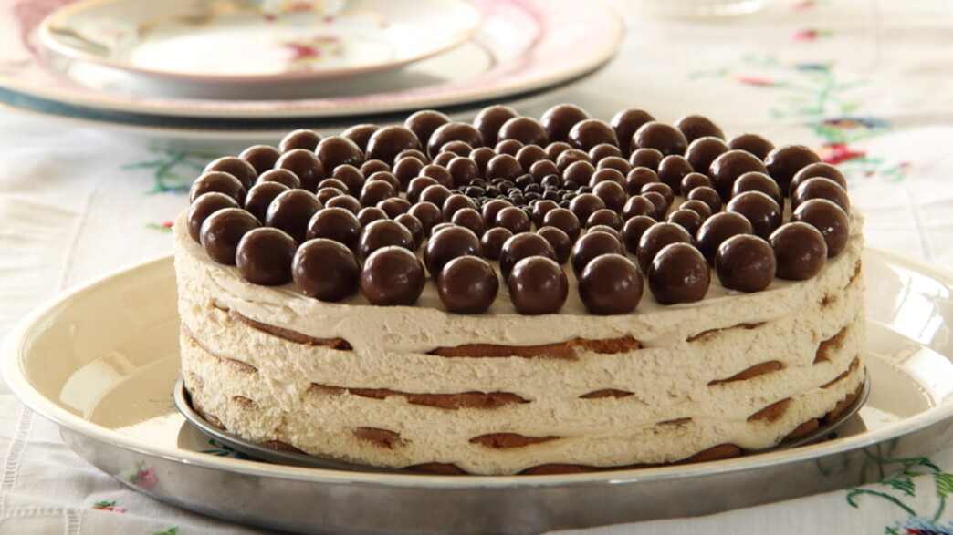 עוגת ביסקוויטים משודרגת עוגת ביסקוויטים משודרגת