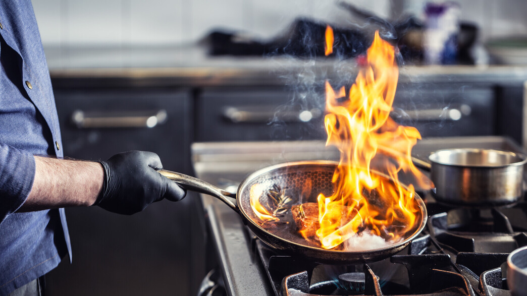 בישול בלהבות