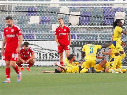 ריינה מנגד חגגה משחק שישי ללא הפסד (צילום: אלן שיבר)