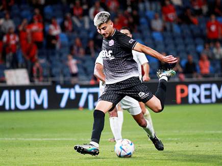 משחק מהנה בסמי עופר. יוספי (קובי אליהו)