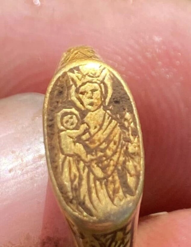 הטבעת שמצא מתיו הפוורת' 